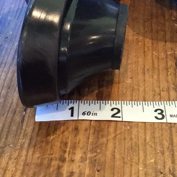 Donald J Pliner Sandals size 8 M - Picture 15 of 15